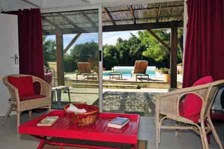 Location maison, mas confortable aux Baux de Provence, Alpilles, le pool-house